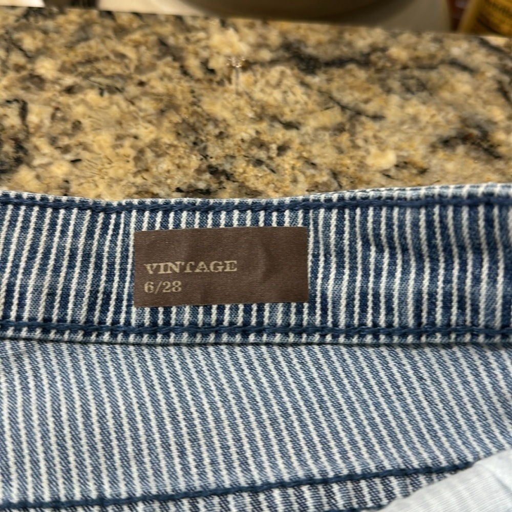 Vintage America blue Jean shorts size 6 28?” 4” length stripe NWT - Picture 3 of 11